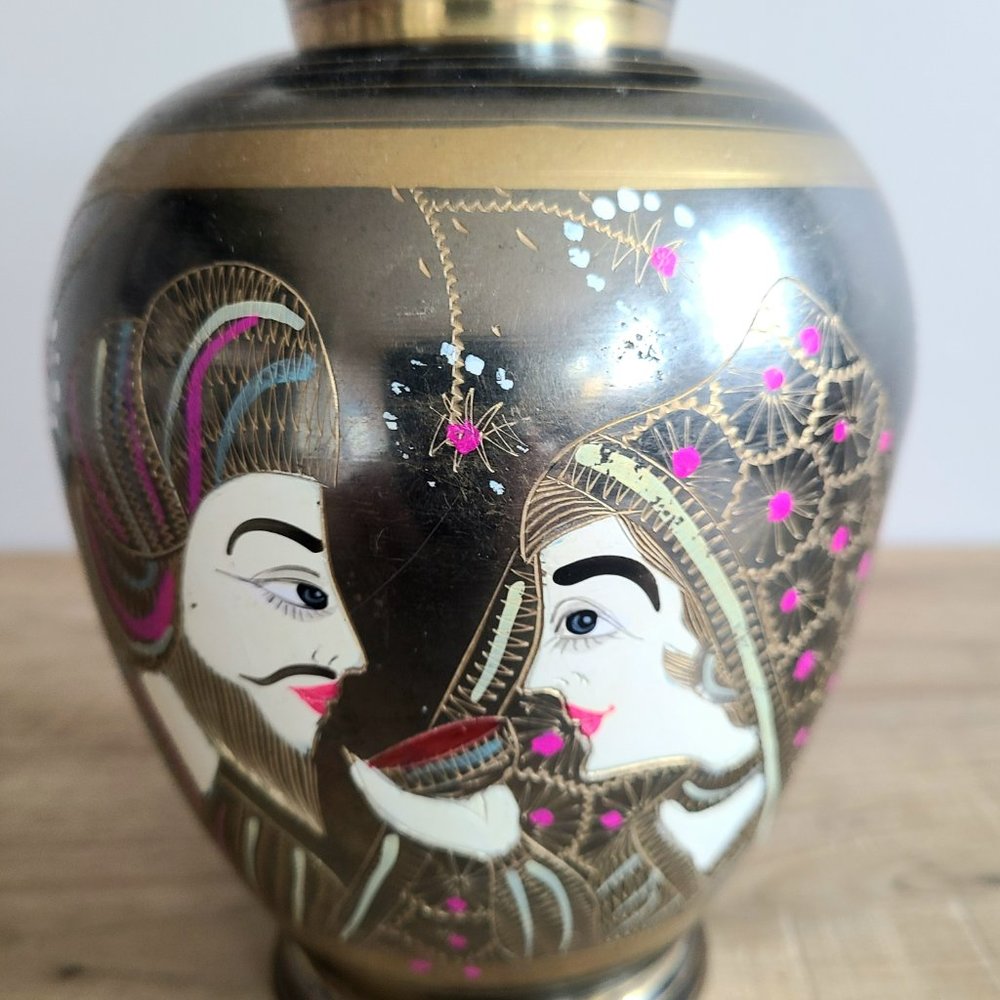 Indian brass etched and enamel vase with man and woman image and floral design. - Picture 2 of 8